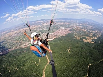 Simav’da Eynal Yamaç Paraşütü ve Havacılık Festivali
