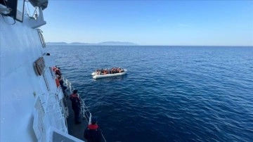 Sınır Tanımayan Doktorlar Yunanistan'ın, göçmen botlarını Türk kara sularına ittiğini öne sürdü