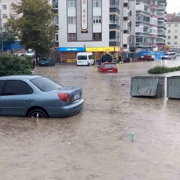 Sinop’ta sağanak yağışı etkili oldu
