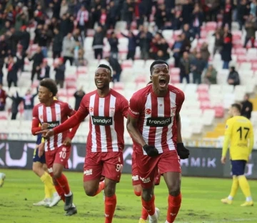 Sivasspor, Süper Lig’de 7. galibiyetini aldı
