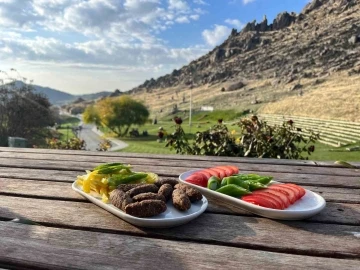 Sivrihisar’ın ’Zıralı Köfte’sini ilk kez yiyenler tadını unutamıyor
