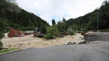 Slovenya'daki selde ölü sayısı 6'ya çıktı