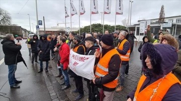 Solingen'de kapatılan fabrikanın çoğu Türk olan işçileri 12 gündür eylemde