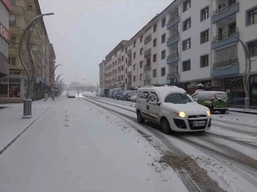 Sorgun’a yılın ilk karı düştü
