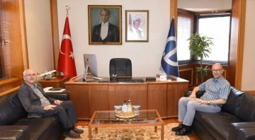 Sosyal Politikalar Kurulu Üyesi Gazeteci Dr. Murat Yılmaz’dan Rektör Erdal’a ziyaret
