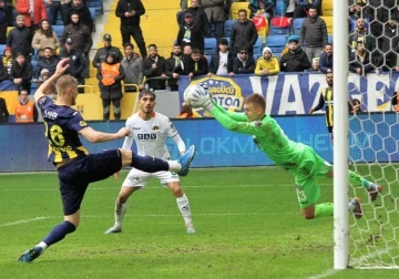 Ankaragücü üç puanı iki golle aldı 