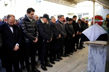 Süleyman Hurma’nın annesi Şükriye Hurma, son yolculuğuna uğurlandı
