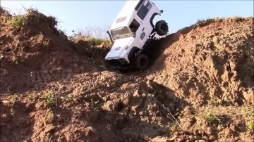 Takla atan off-road araçları yürekleri ağza getirdi
