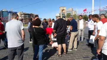 Taksim’de bayılan turistin yardımına çevredekiler yetişti
