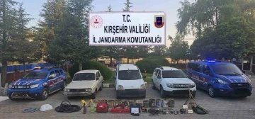 Tarihi eser kaçakçılarına jandarma operasyonu
