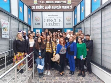 Tarsus Belediyesi, üniversite öğrencilerine hizmetlerini tanıttı