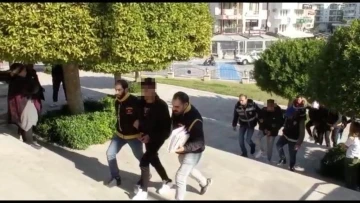 Muğla'da tartıştığı kişinin kafasına silah dayayıp ateş etti