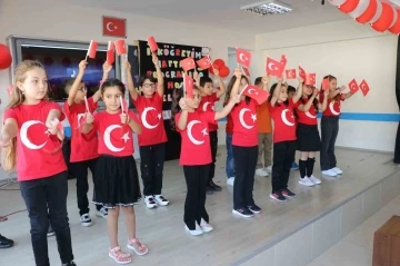 Taşova’da “İlköğretim Haftası” törenlerle kutlandı
