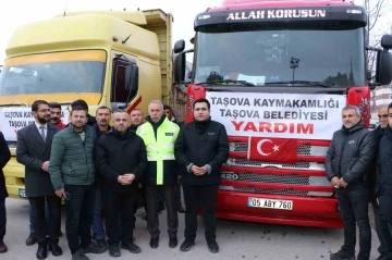 Taşova’dan deprem bölgesine yardım