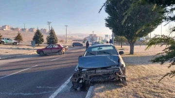 Tavşanlı’da 3 aracın karıştığı zincirleme trafik kazası
