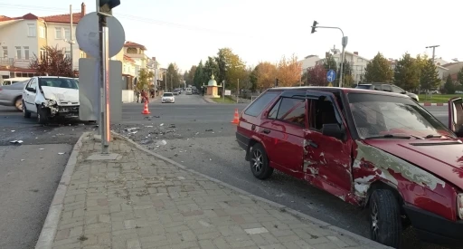 Tavşanlı’da trafik kazası, 3 yaralı
