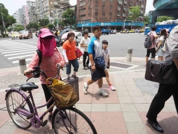 Tayvan’da sıcak hava alarmı: 38 dereceyi aştı
