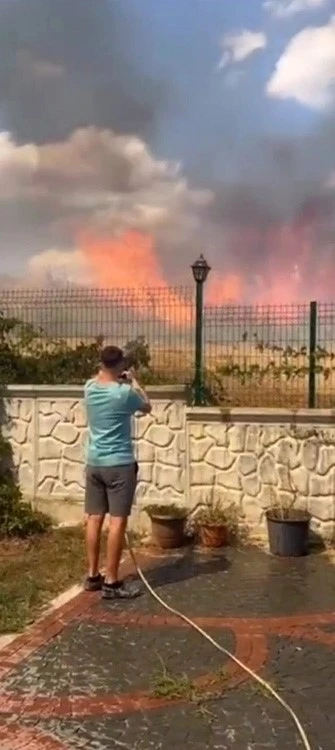 Tekirdağ’da otluk alanda çıkan yangın paniğe neden oldu
