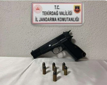 Tekirdağ’da ruhsatsız tabancalar ele geçirildi
