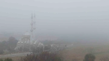 Tekirdağ sisle kaplandı: Göz gözü görmüyor
