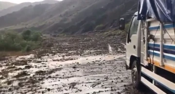 Tekman Yolu’nda sürücülerin zor anları
