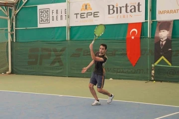 Tenis turnuvasında yarı final heyecanı
