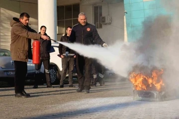 Terminal çalışanlarına yangına müdahale eğitimi
