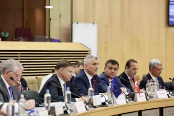 Ticaret Bakanı Bolat, Brüksel’de İş Dünyası Yuvarlak Masa Toplantısı’na katıldı
