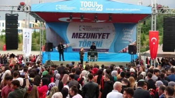 TOGÜ mezunlarını konser ile uğurladı
