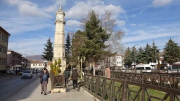 Tokat’ta bir tarafta bahar havası, bir tarafta kış
