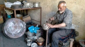 Tokatlı Ahmet usta baba mesleği kalaycılığı 70 yıldır sürdürüyor