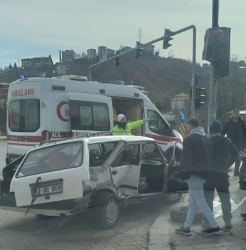 Trabzon’da trafik kazası: 1 ölü, 2 yaralı