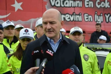 Trafik denetimine katılan Bakan Soylu: &quot;99 bin 245 personelimiz bayram boyunca görev yapacak&quot;
