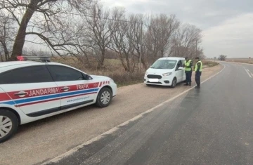 Trafik denetimlerinde 397 sürücüye 634 bin 454 lira para cezası yazıldı
