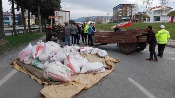 Samsun'da traktör ile tır çarpıştı