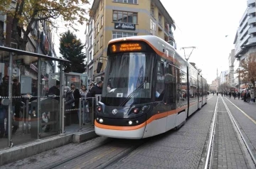 Tramvayların led ekranında ‘Milletimizin başı sağ olsun’ yazısı yer aldı
