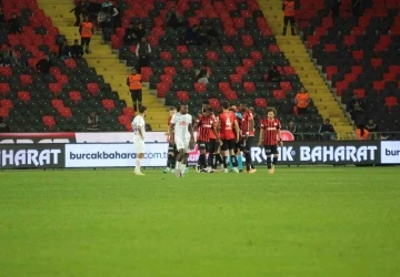 Trendyol Süper Lig: Gaziantep FK: 2 - Ç.Rizespor: 0 (Maç Sonucu)
