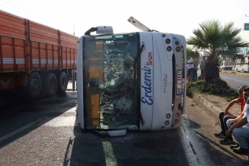 Turgutlu’da işçi servisi devrildi: 20 işçi yaralandı
