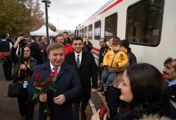 Turistik Doğu Ekspresi’ne Erzincan’da sıcak karşılama
