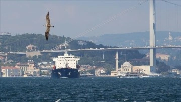 Türk Boğazları'ndan geçişte ülkeye döviz girişini artıracak tarihi adım atıldı