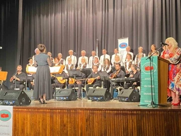 Türk Halk Müziği Korosunun ‘Sezon Ortası Yaz Konseri’ izleyicilerden tam not aldı

