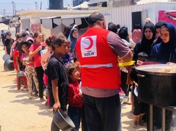 Türk Kızılay’dan kıtlığın eşiğindeki Gazze’ye gıda desteği
