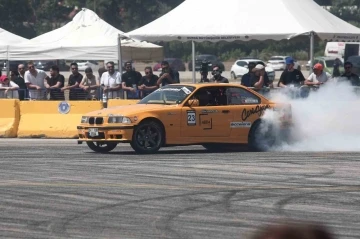 Türkiye’nin en iyi drift sürücüleri Bursa’da yarıştı