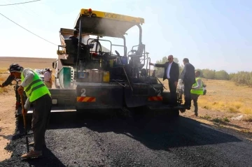 Tuşba Belediyesinin asfalt çalışması hız kesmeden devam ediyor
