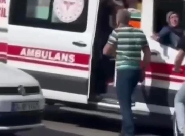 Tuzla’da yol vermeyip ambulansı durdurdu, ’hasta mı var’ diye sordu
