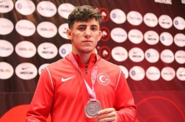 U23 Avrupa Güreş Şampiyonası’nda Tolga Özbek Avrupa ikincisi oldu
