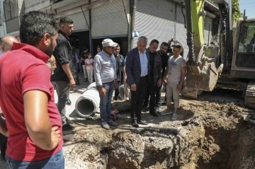 Ulubatlı Hasan Mahallesi’nin altyapısı yenileniyor
