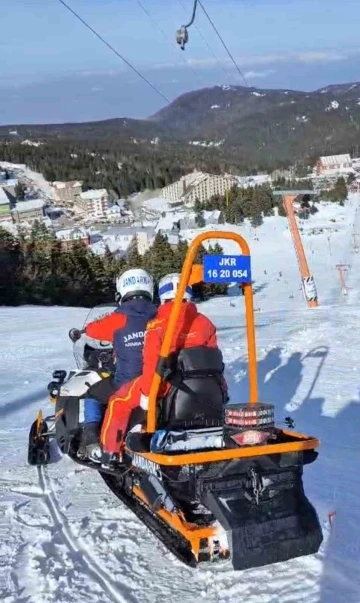 Uludağ’da faciadan dönüldü...Telesiyejin telleri koptu, bir turist yaralandı
