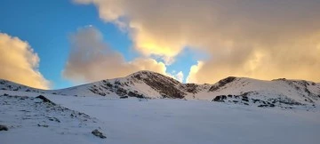 Uludağ'da göller buz tuttu ama kar yok