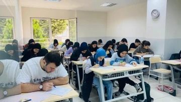 Ümraniye Belediyesi ile 280 öğrenci üniversiteli oldu